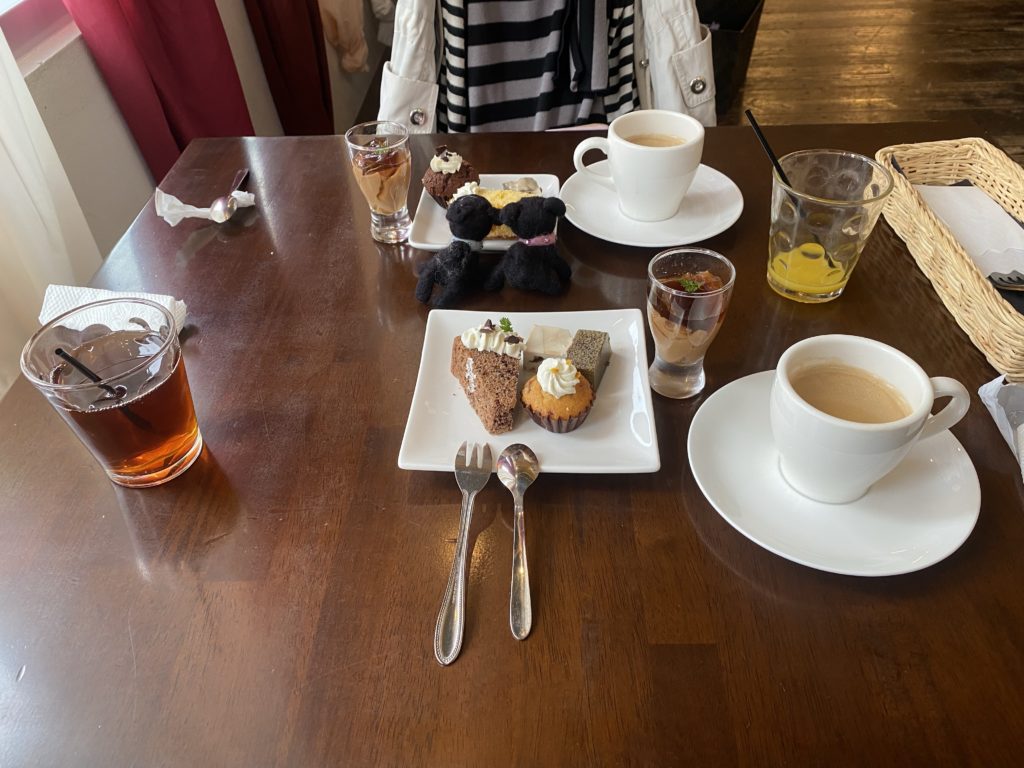 沖縄北谷にあるカフェ　アソシア（Cafe Associa）でランチしてきました。